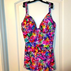 Ladies swim top w bra support cup wire